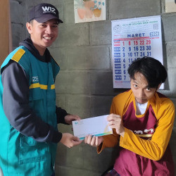 WIZ Yogyakarta Salurkan Bingkisan bagi Guru Ngaji dan Tenaga Pendidik